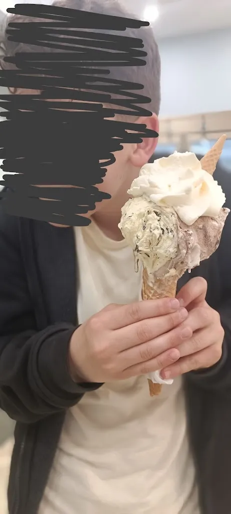 Frederic M._Mago del Gelo_Santa Maria La Carità_review