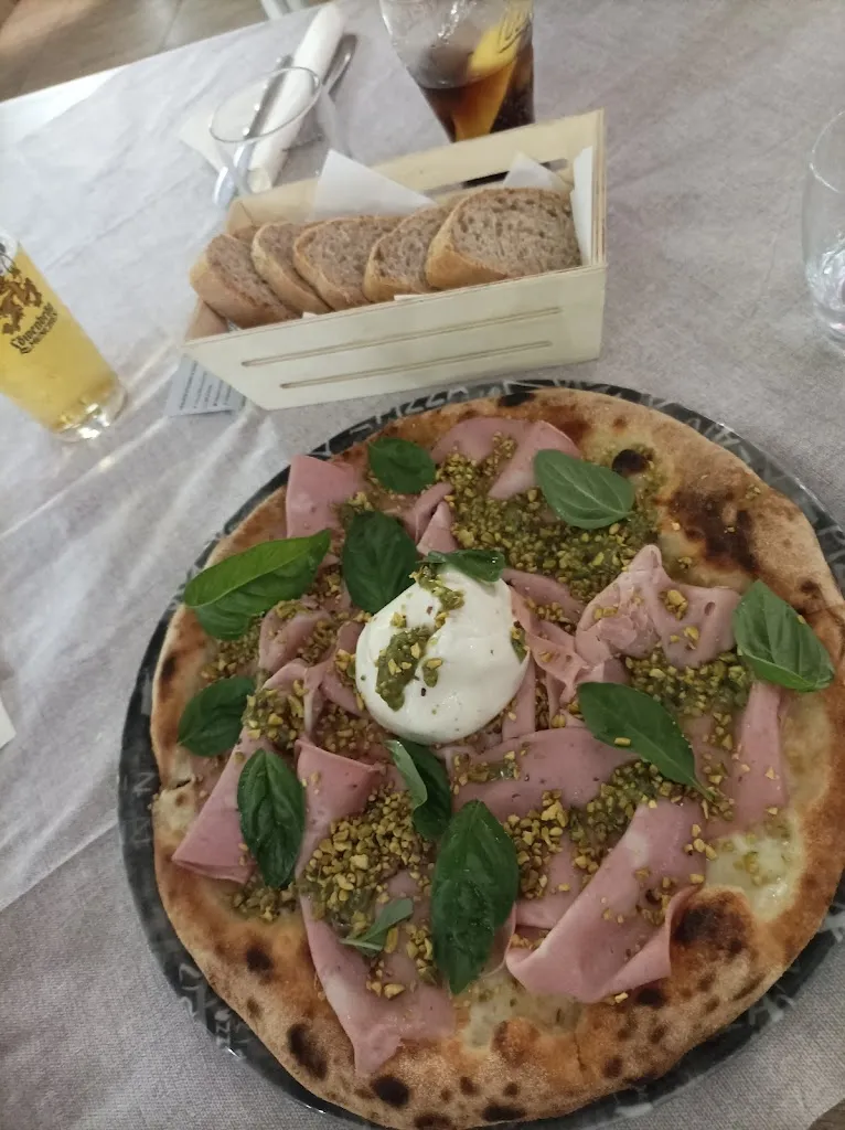 Claudio Ladisi_Ristorante Pizzeria Vesuvio_Sassano_review