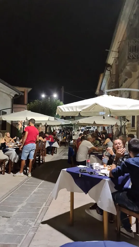 Vittorio Longobardi_Al Ritrovo_Savignano Irpino_review