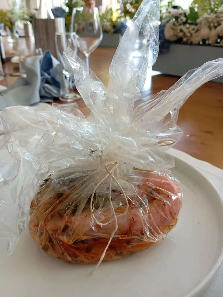 Antonella Mastrangelo_Divino Roberto_Savignano Irpino_review