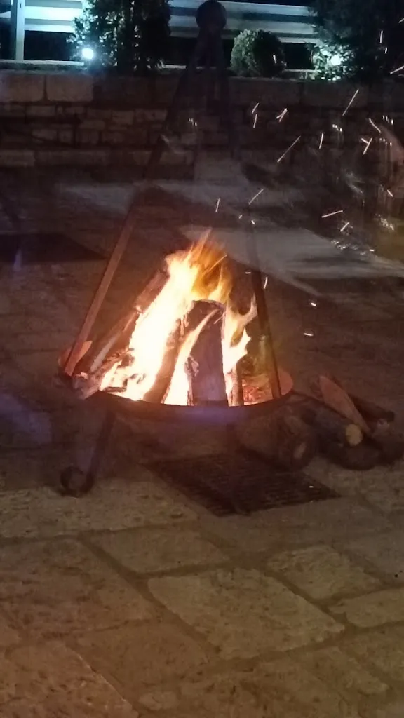 Antonio Iorio_Divino Roberto_Savignano Irpino_review