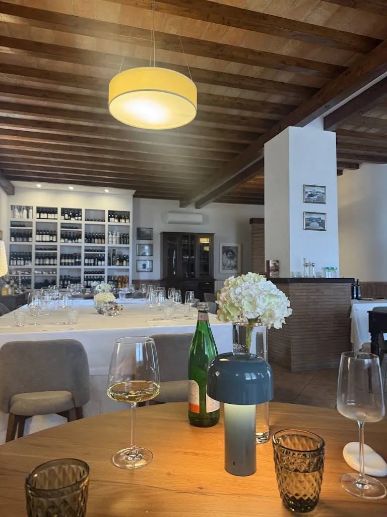 La Vecchia Scalinata restaurant in Scampitella