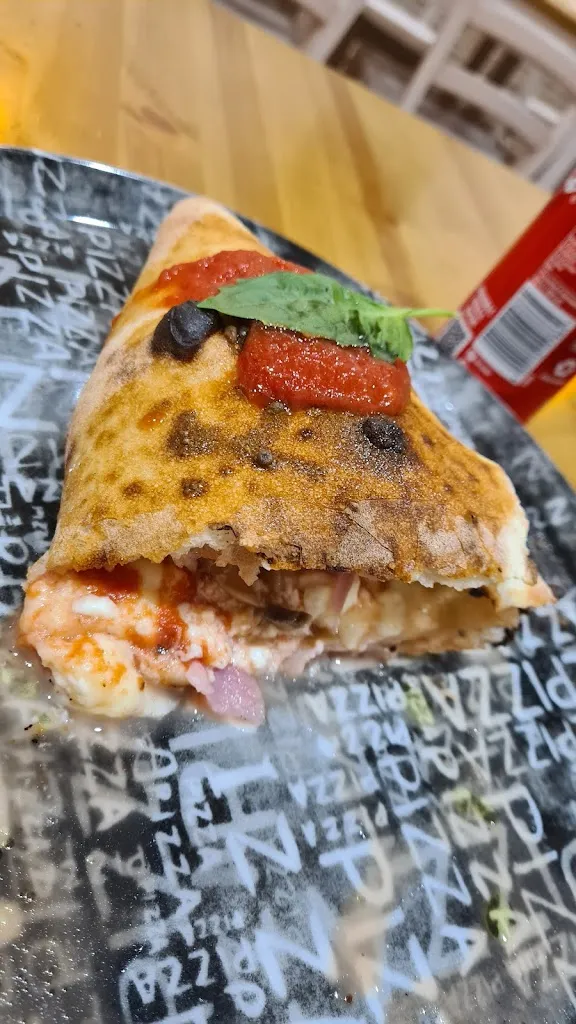 Sam Chambers_Pizza House_Sapri_review