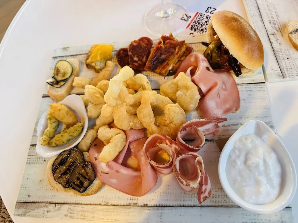 Marianna Bonomi_Stabilimento Balneare Lazzarella - Ristorante - Pizzeria - Cockatail Bar_Sapri_recensione