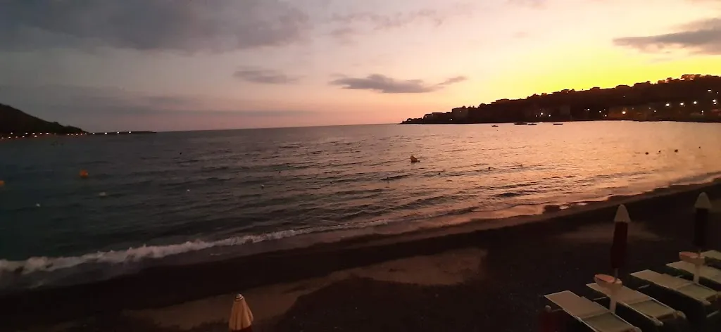 Simon Pink_Stabilimento Balneare Lazzarella - Ristorante - Pizzeria - Cockatail Bar_Sapri_recensione