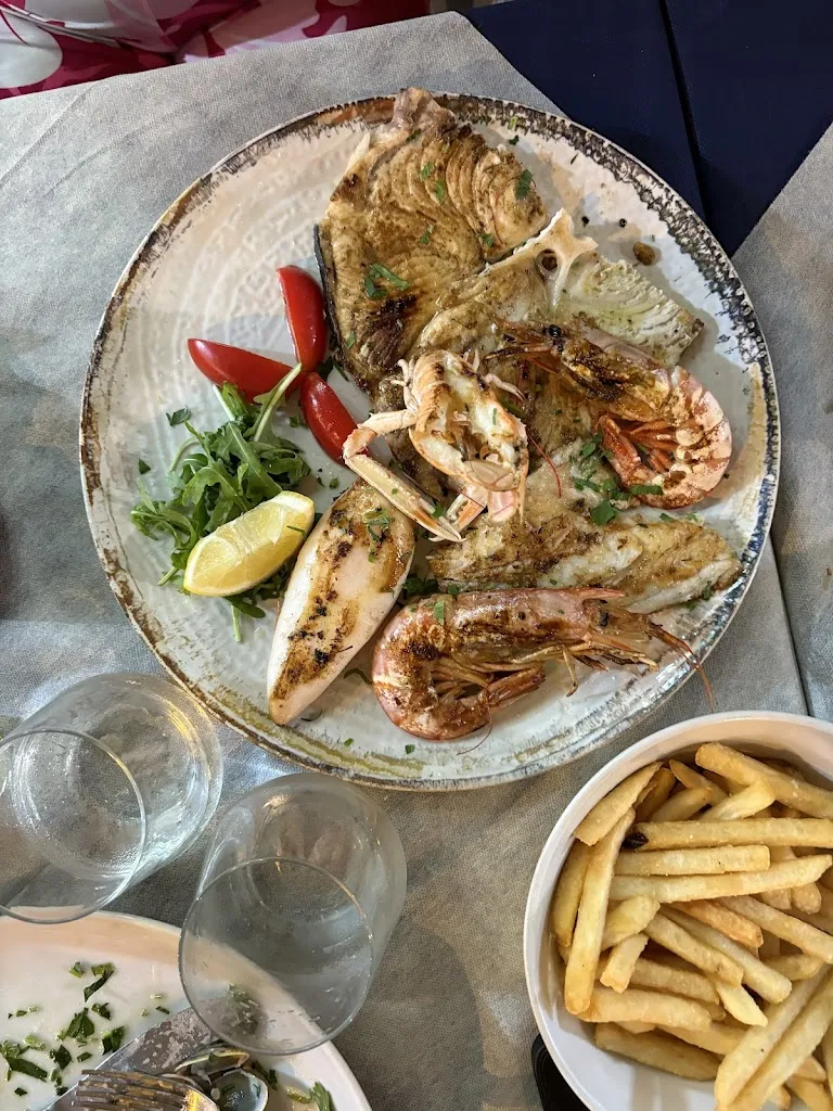 Sara Lucarelli_La spigolatrice ristorante-pizzeria_Sapri_review