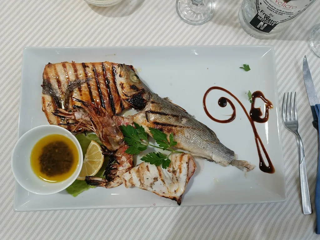 Biagio Di Capua_Il Veliero_Sapri_review