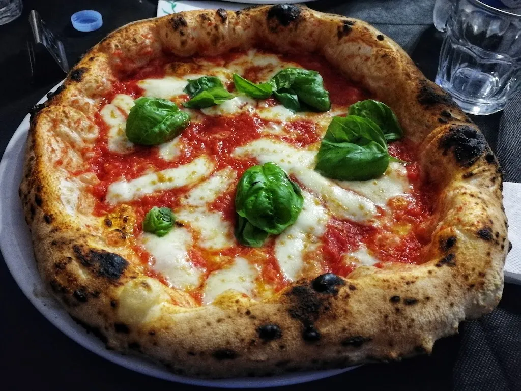 Vincenzo De Rosa_Gustami Girarrosto A Legna_Scisciano_review