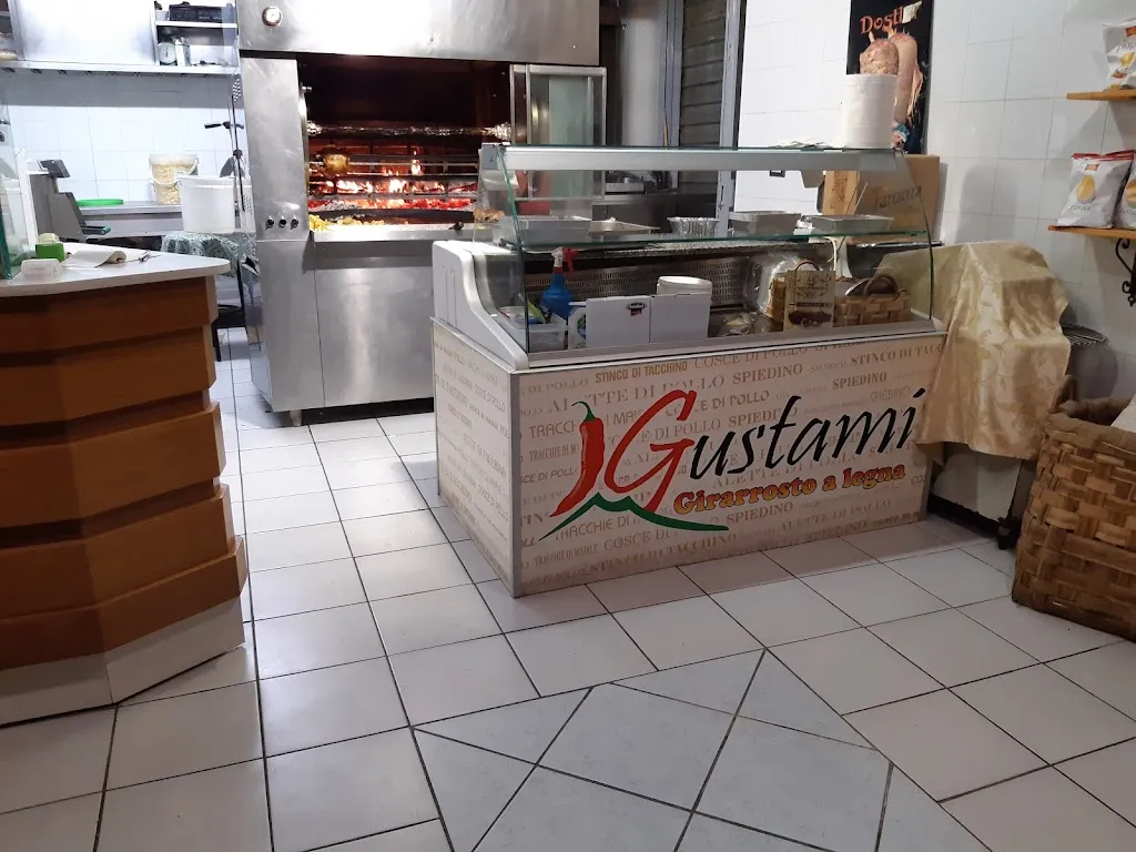 Gustami Girarrosto A Legna restaurant in Scisciano