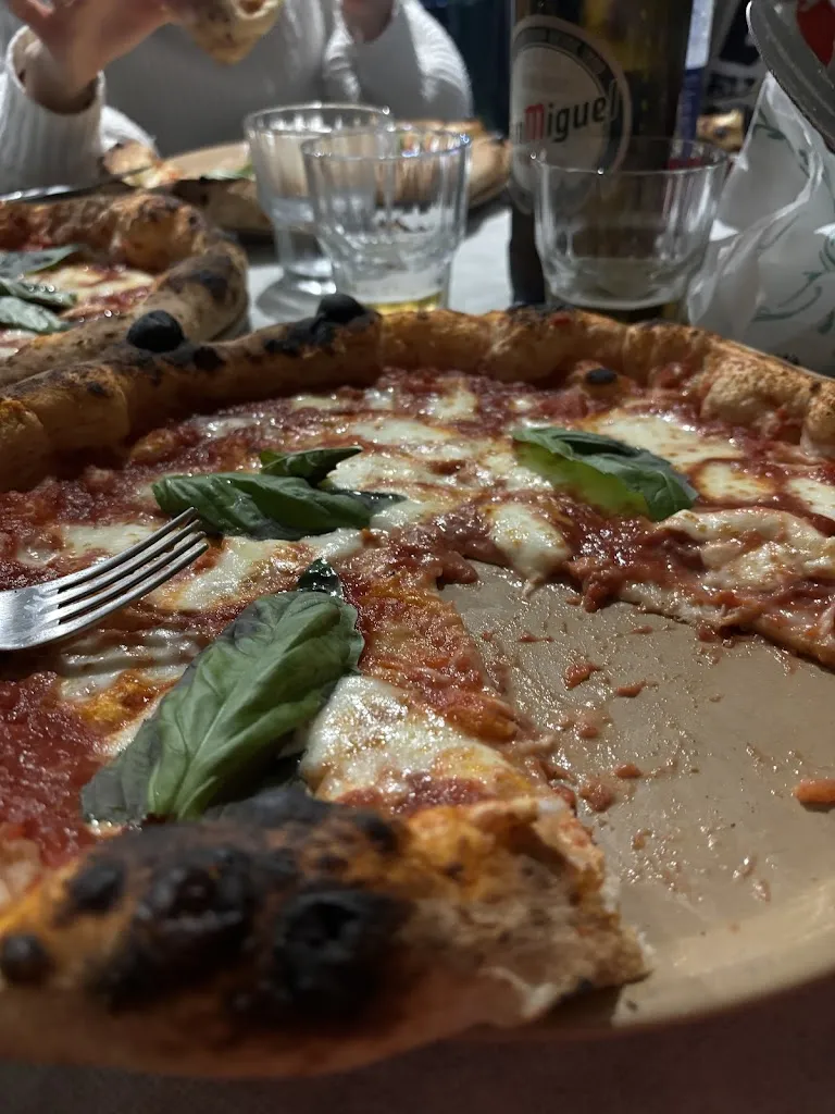 Emilio Gimenez Bahl_Pizzeria Gustami_Scisciano_recensione