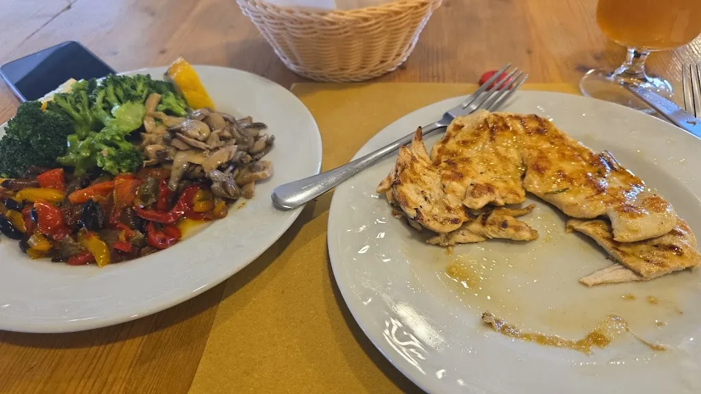 Anthony Luciano_Chikù, ristorante, catering, eventi, spazio culturale_Scampia_review