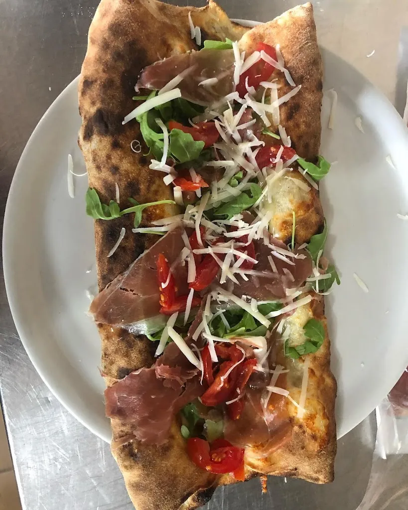 Totò e la Malafemmena_Scampia_slider_image_3