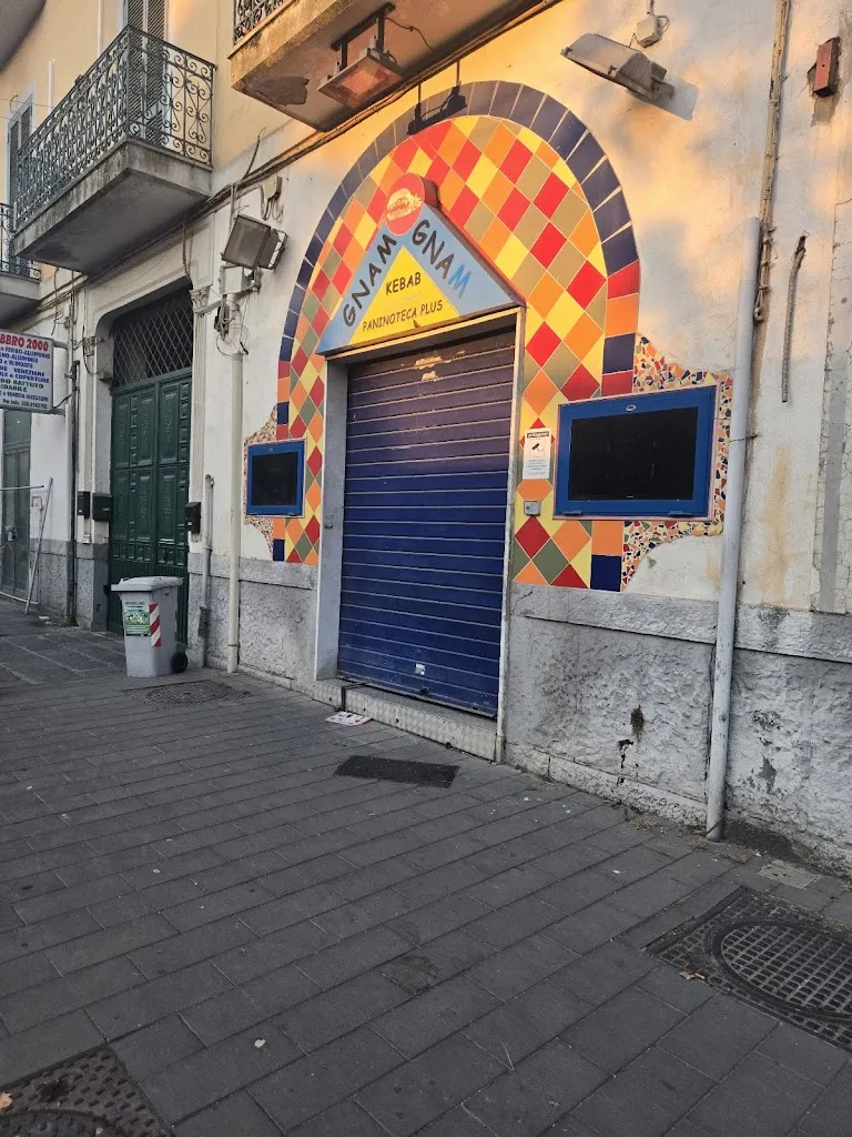 Gnam Gnam restaurant in Scampia