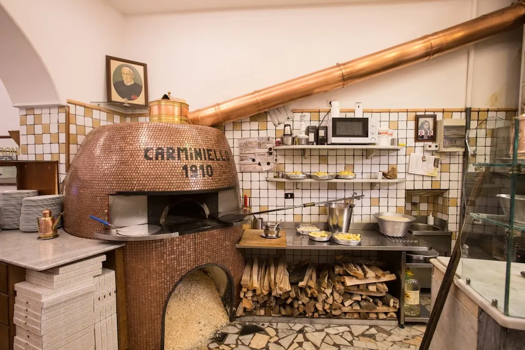 Pizzeria Carminiello restaurant in Scampia