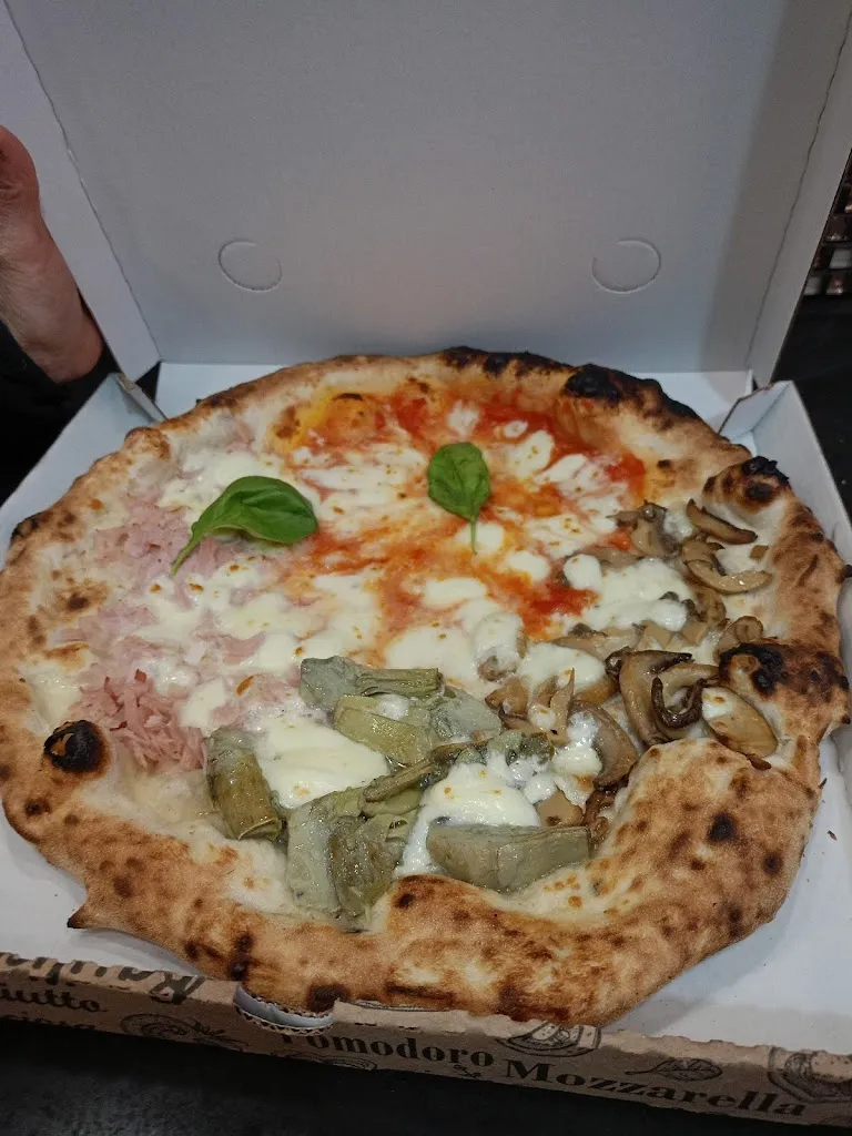 Menu_Mare Luna Pizzeria...trattoria._Scampia_image_8