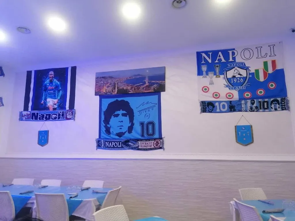 Mare Luna Pizzeria...trattoria._Scampia_slider_image_2