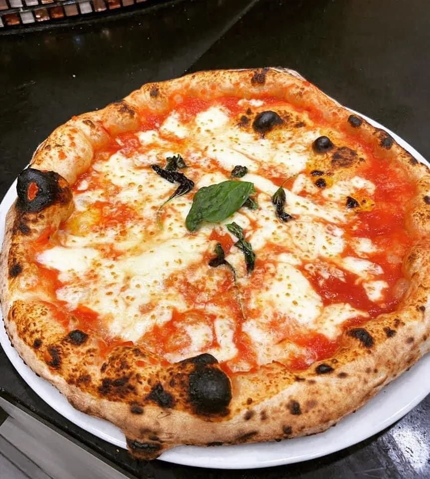 Florindo Moretti_Pizzeria Primavera 1964_Scampia_review