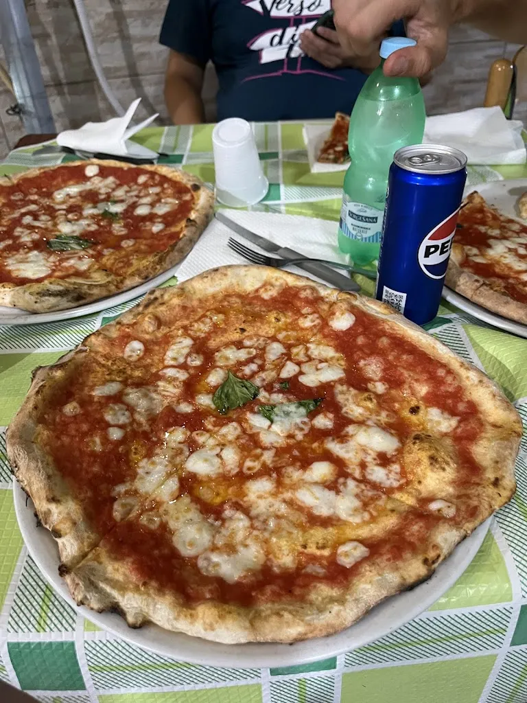 giulio civillini_Pizzeria Degli Azzurri_Scampia_recensione