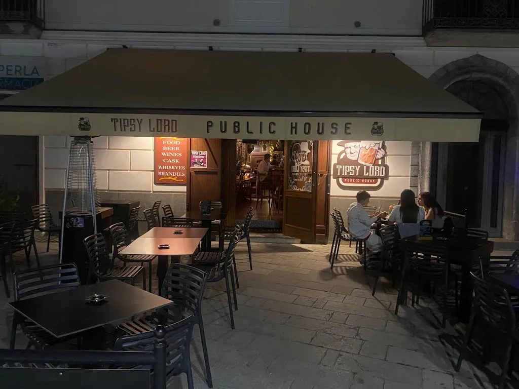 Tipsy Lord restaurant in Scario