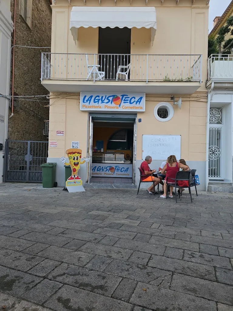 Laura Lentini_La Gustoteca_Scario_review