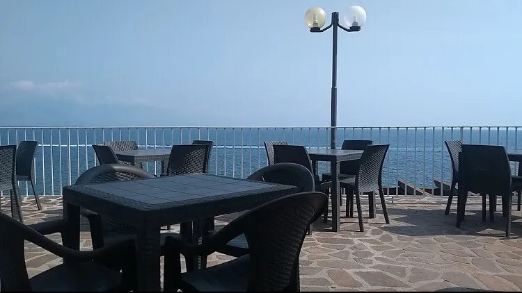 Birreria Pizzeria "Luna Nuova" restaurant in Scario