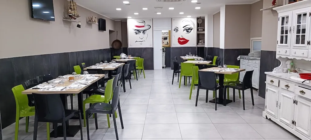 La Pizza da Gennaro restaurant in Secondigliano