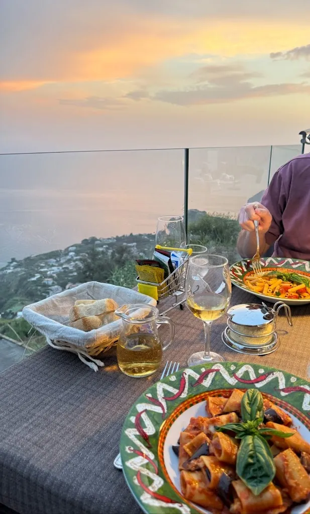 Barbara Leitner_A’Trabulera_Serrara Fontana_review