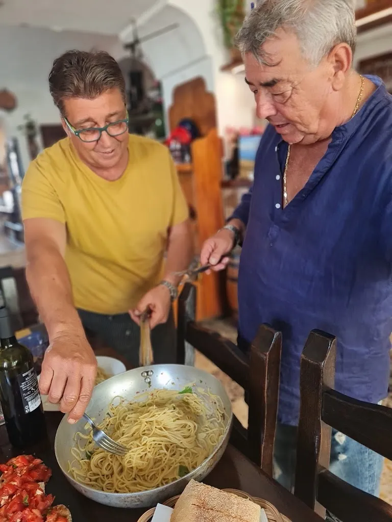 Claudia Pereira_O'napulitan_Serrara Fontana_review