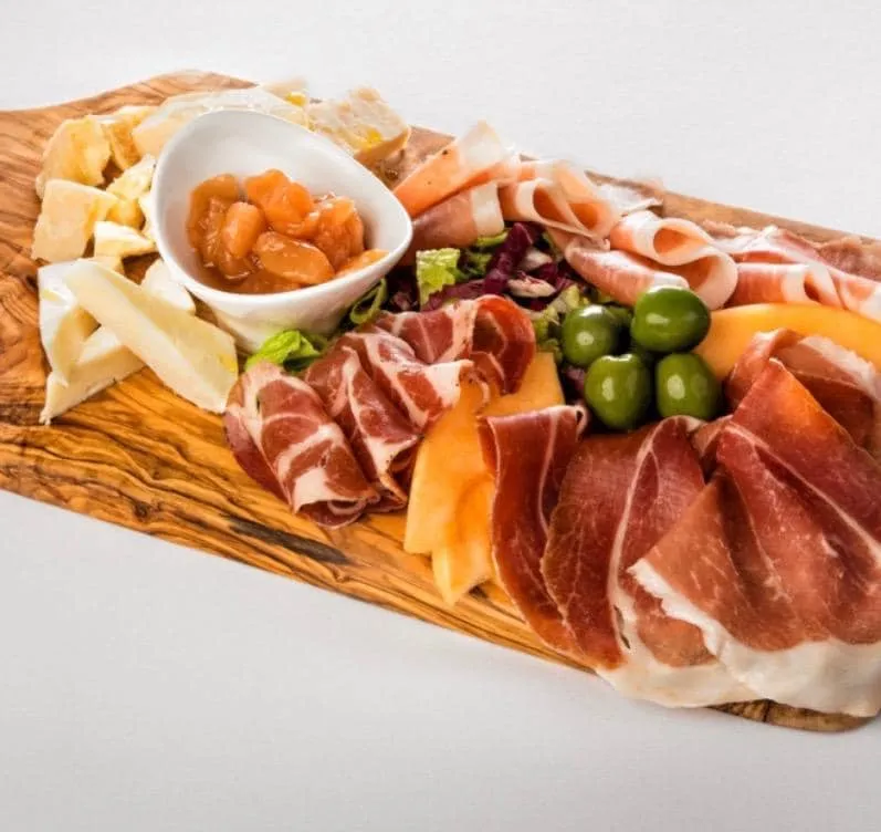 O'napulitan_Serrara Fontana_slider_image_2