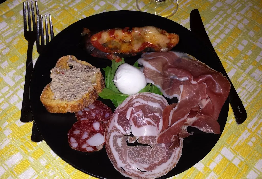 Ristorante Pizzeria Il Rusticano di Dionisia Alfano_Siano_slider_image_3