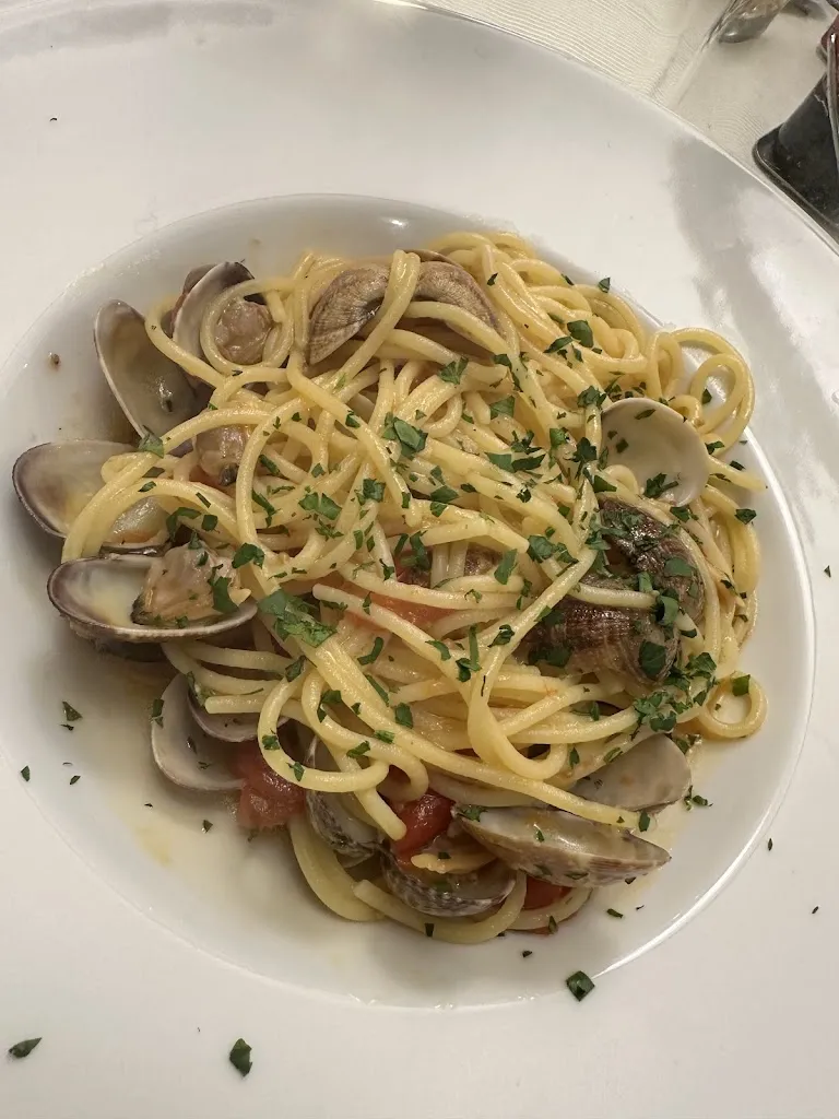 Ristorante Pizzeria Il Leone Rosso_Siano_slider_image_2