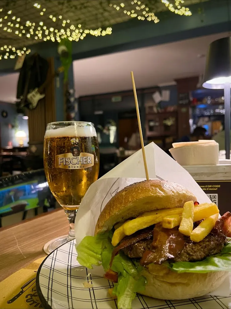 On The Run American Bar Pub Solofra_Solofra_slider_image_3