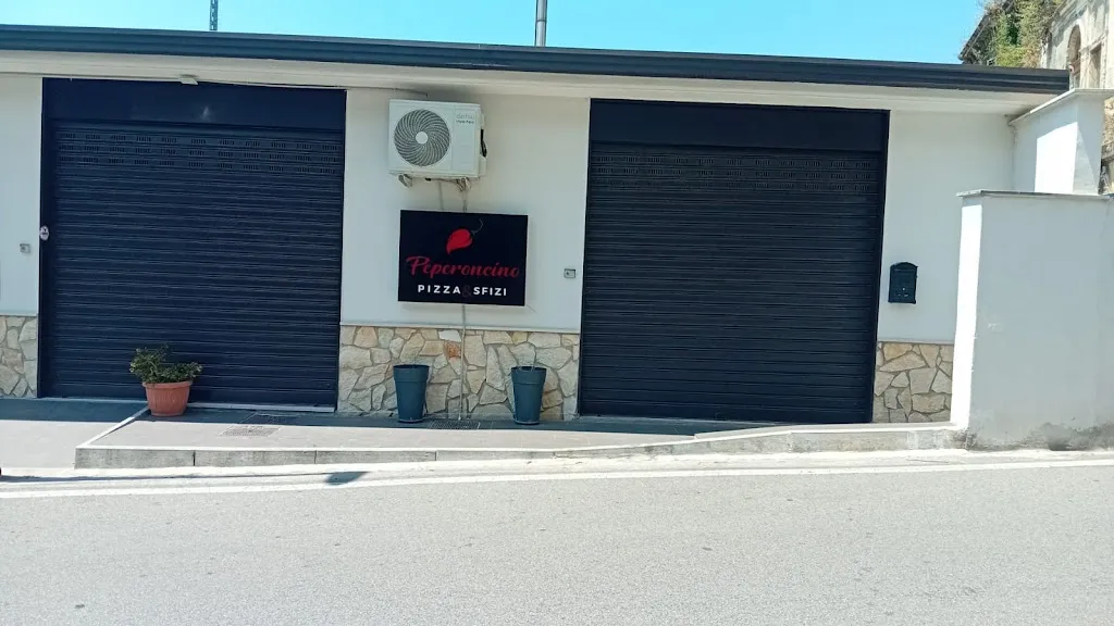 Peperoncino Pizza & Sfizi_Solofra_slider_image_1