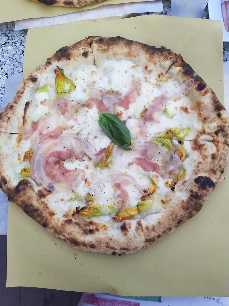 Menu_Pizza In Progress_Solofra_image_3