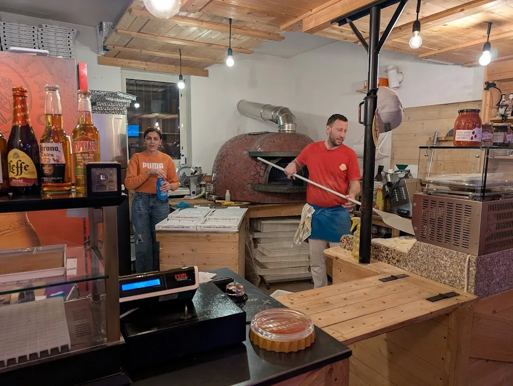 Pizza In Progress_Solofra_slider_image_1