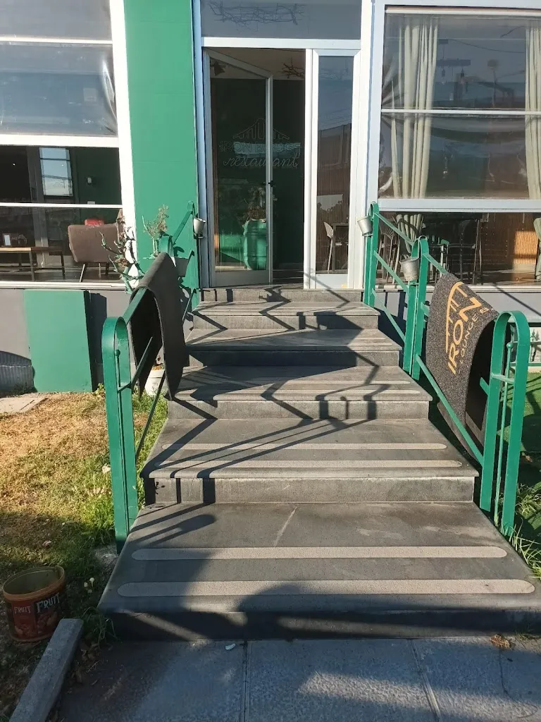 IRON-BRIDGE_Starza Vecchia_slider_image_3