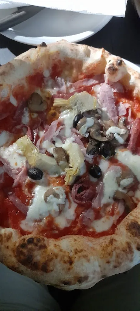 Giuseppe Improta_A Cantenell Ro Caricchiell pizzeria_Somma Vesuviana_review