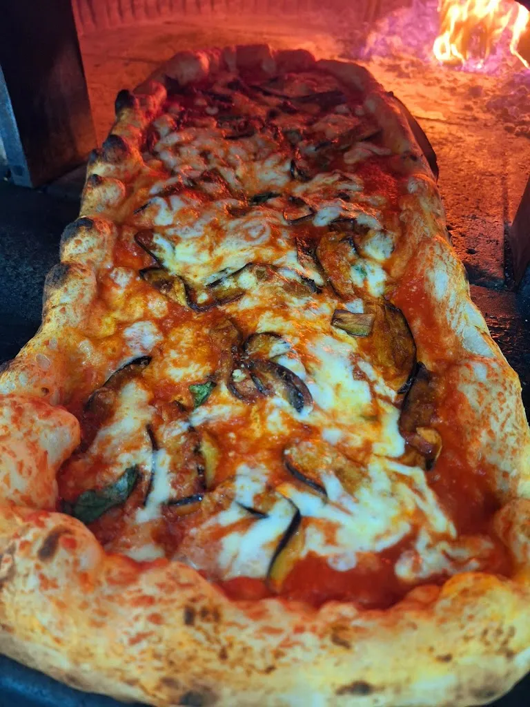 A Cantenell Ro Caricchiell pizzeria_Somma Vesuviana_slider_image_3