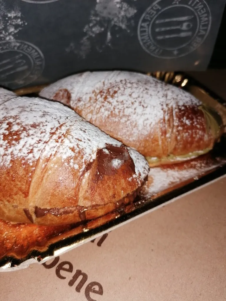 GIUSEPPE TERRACCIANO_Movida_Somma Vesuviana_review