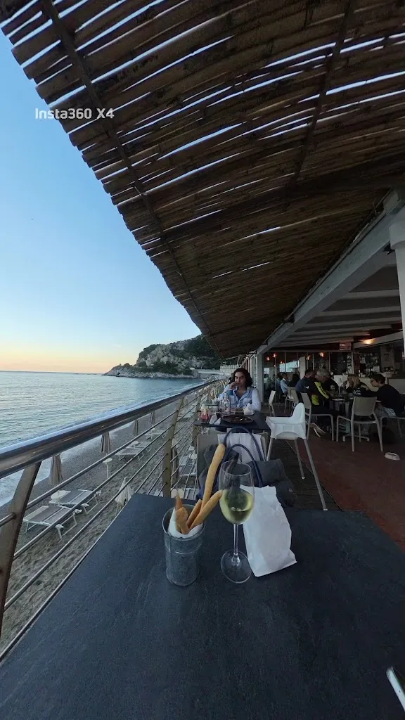 Najem Burak_Stella Maris_Stella_review