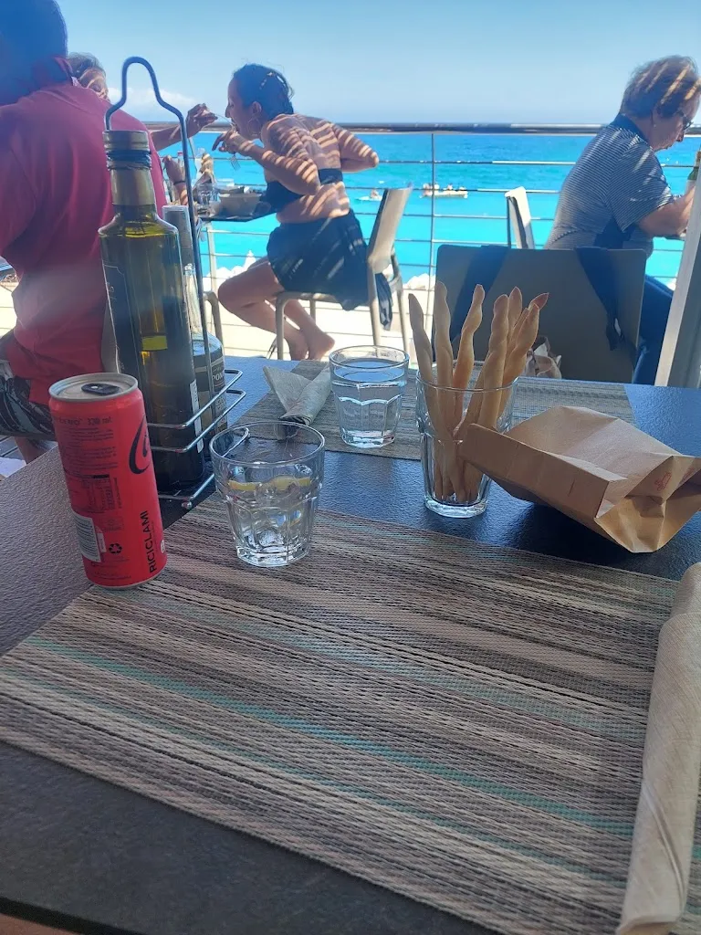 N P_Stella Maris_Stella_review