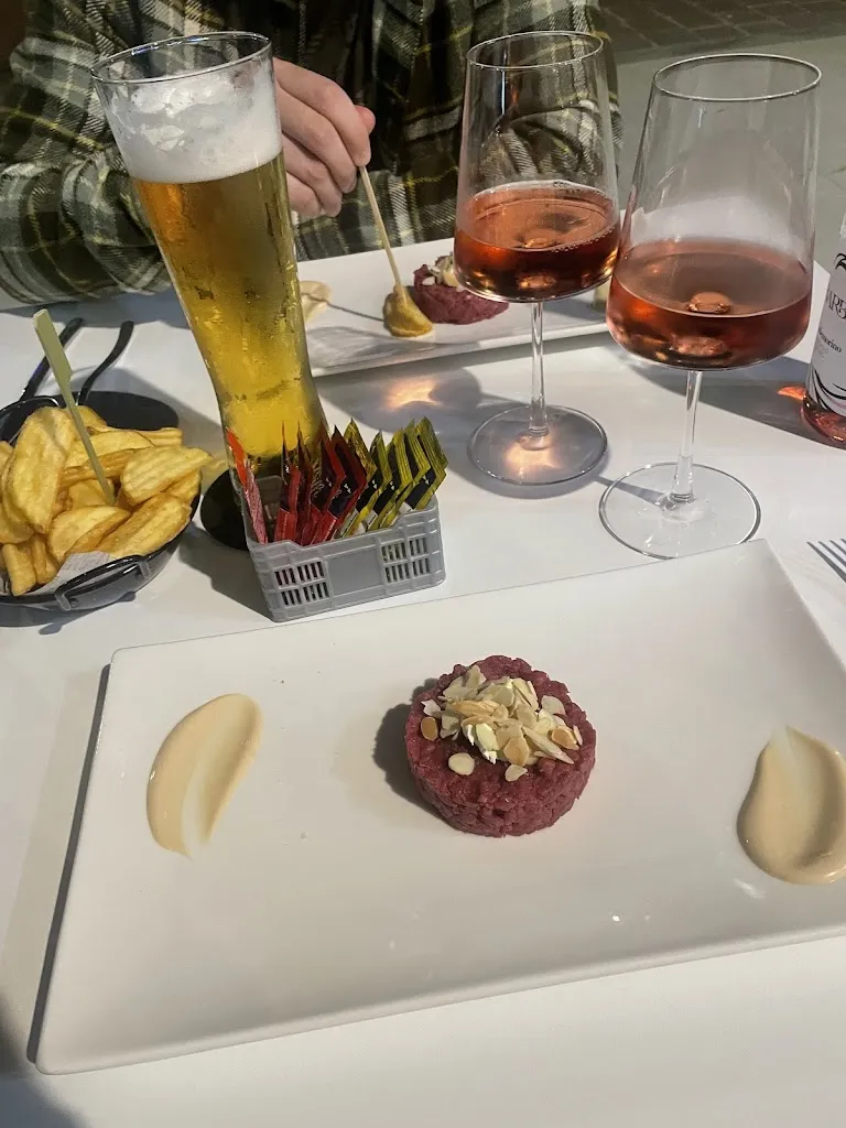 Léa Bonnet_Sughero_Montesilvano Marina_review