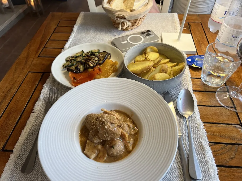 Agunda Schweizer_Terrazza Caprini Bistrot_Stella_review