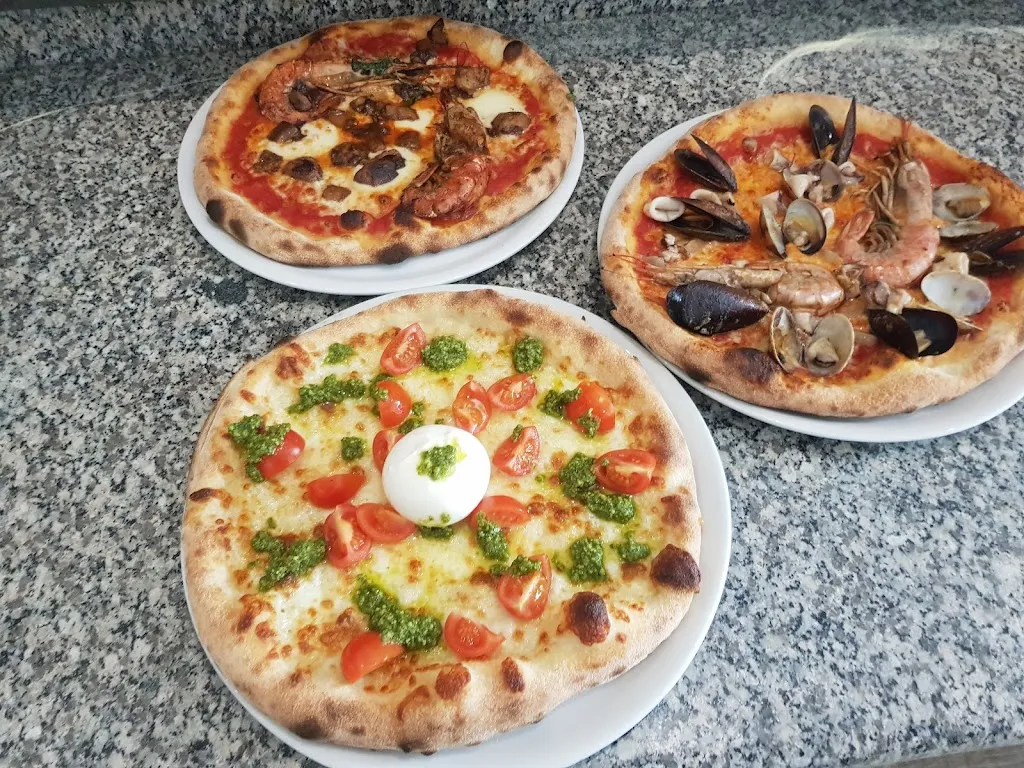 Stella Pizzeria Ristorante Bar_Stella_slider_image_3