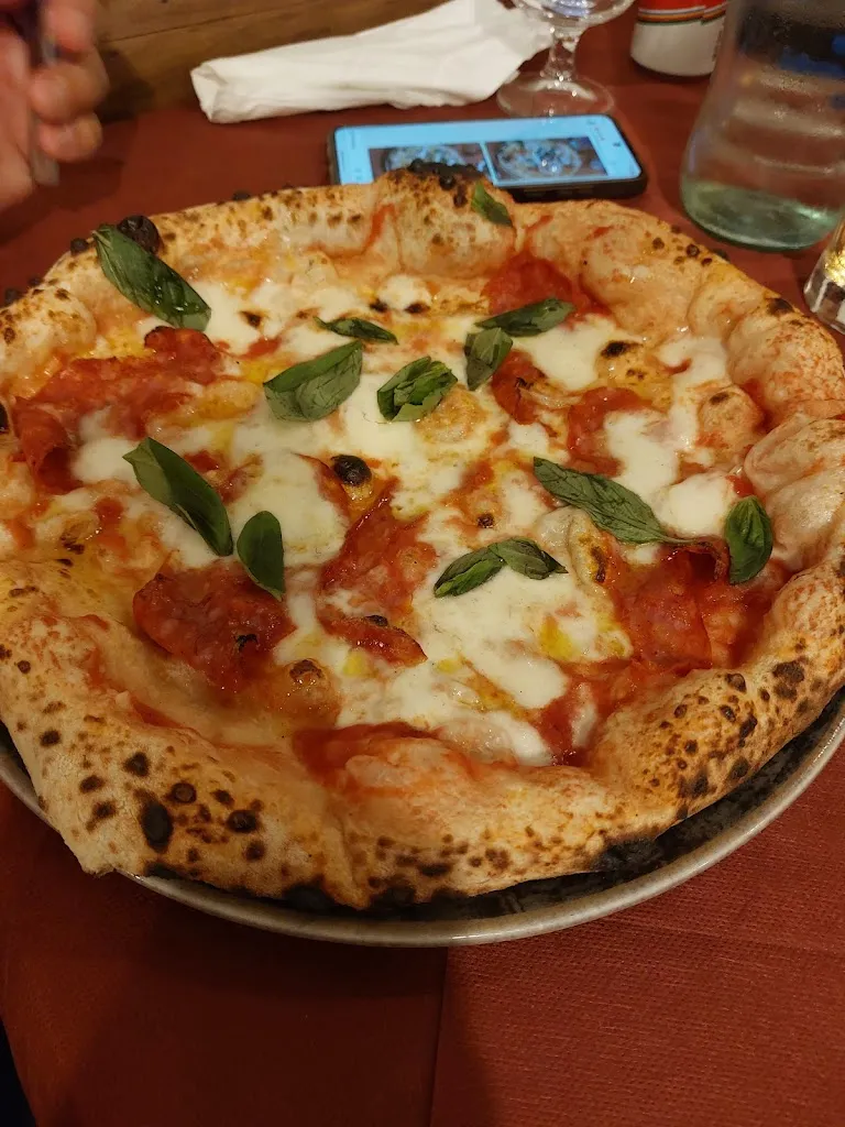 Luigi Trojano_Pizzeria Da re mi_Summonte_review