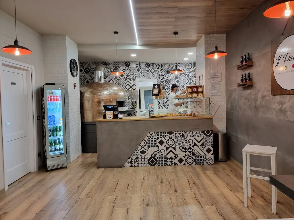 Pizzeria Napoletana IL PIENNOLO restaurant in Montesilvano Marina