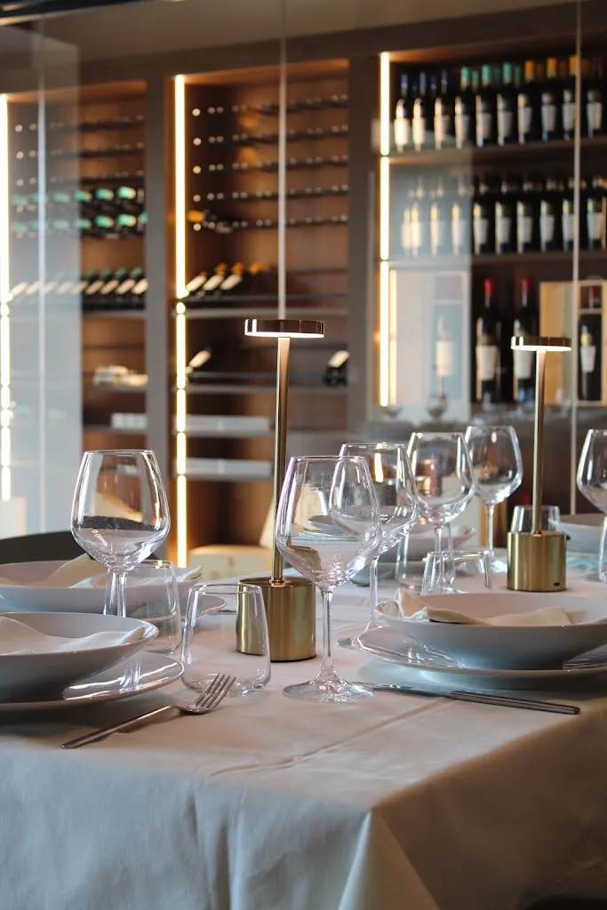 Sella Bistrot_Taurasi_slider_image_1