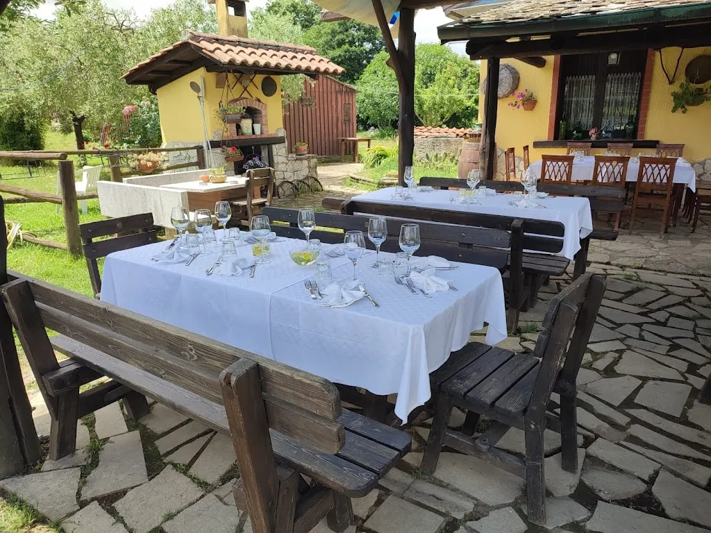 The Farm Baron refuge_Taurasi_slider_image_1