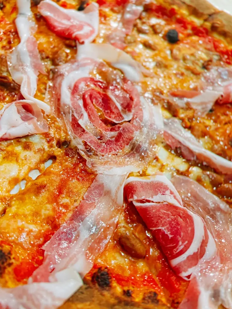 Tony Renzulli_L'Archetto di Capone & C._Taurasi_review