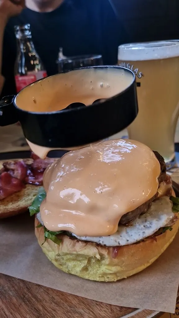 Taz Birreria Hamburgeria_Montesilvano Marina_slider_image_2